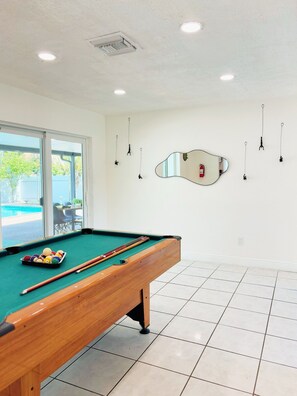 غرفة الألعاب