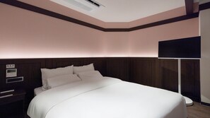 Free WiFi, bed sheets