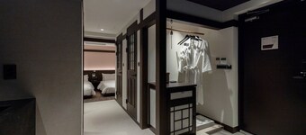 Suwon Haenggung-dong Revora Hotel