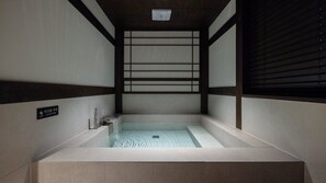 Private spa tub - Suwon Haenggung-dong Revora Hotel (Suwon)