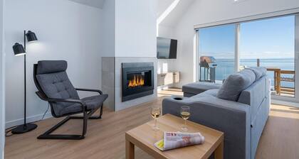 Panorama 1253: St. Lawrence View, Spacious Terrace