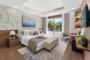 Standardzimmer, 1 Queen-Bett, Balkon, Gartenblick | Minibar, Zimmersafe, Schreibtisch, Verdunkelungsvorhänge