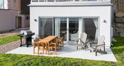 Panorama 1249: Cozy waterfront condo