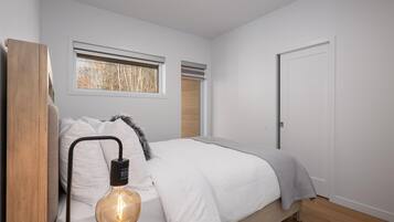 Iron/ironing board, WiFi