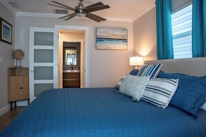 4 Schlafzimmer, Schreibtisch, Bügeleisen/Bügelbrett, Reisekinderbett