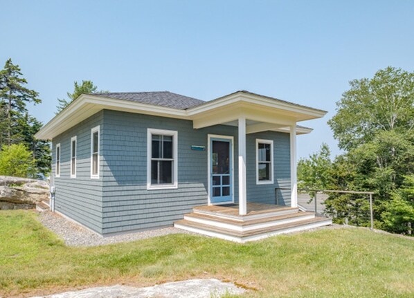 المنشأة من الخارج