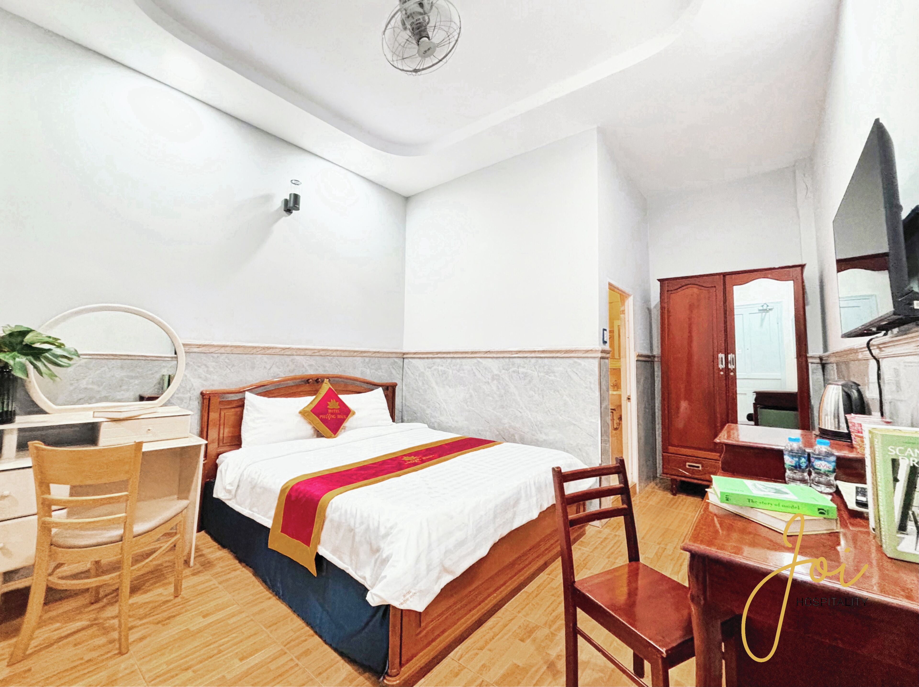 Basic Double Room, 1 Queen Bed | Desk, laptop workspace, blackout drapes, iron/ironing board