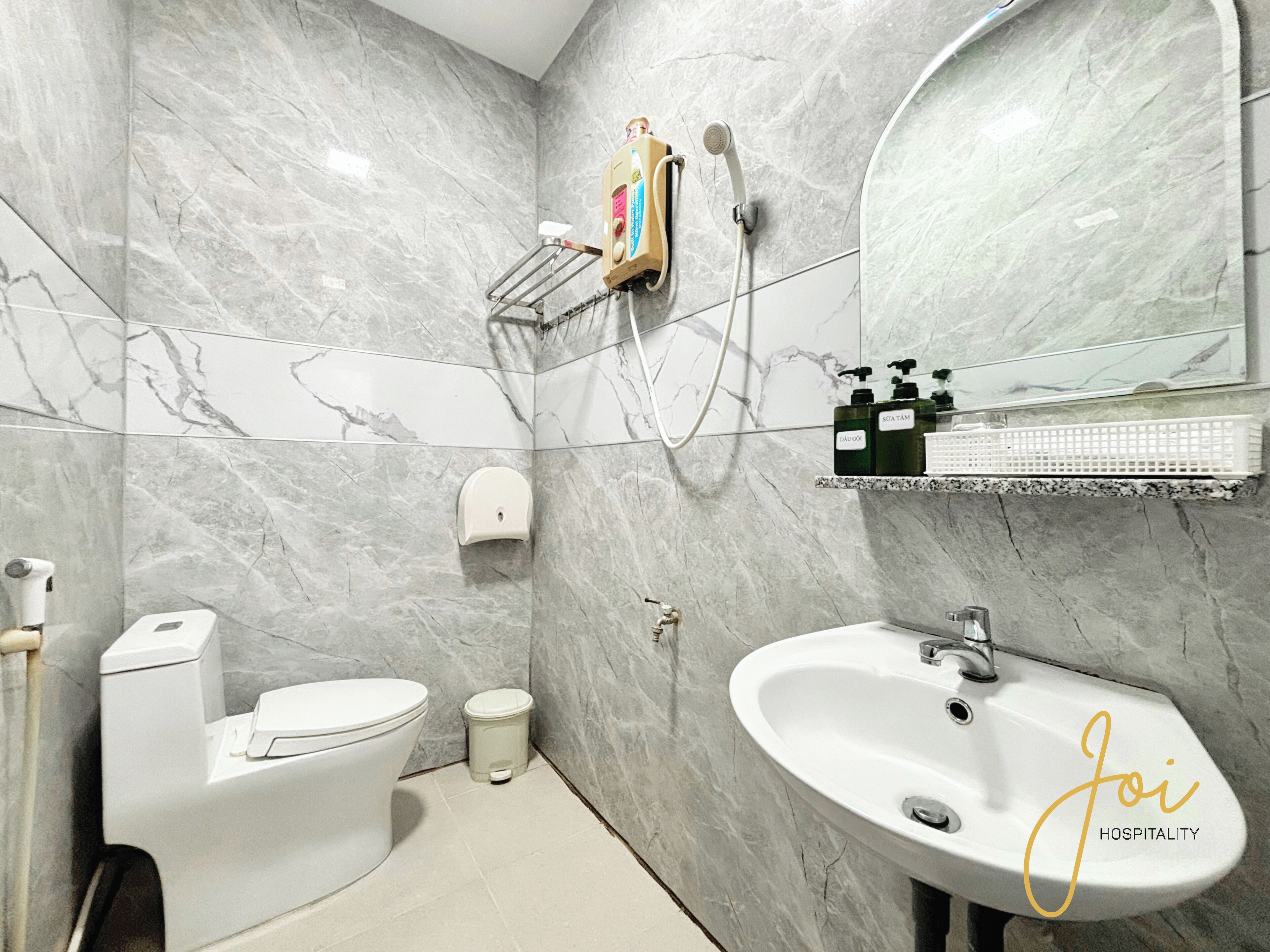 Family Quadruple Room, Balcony, Beach View | Bathroom