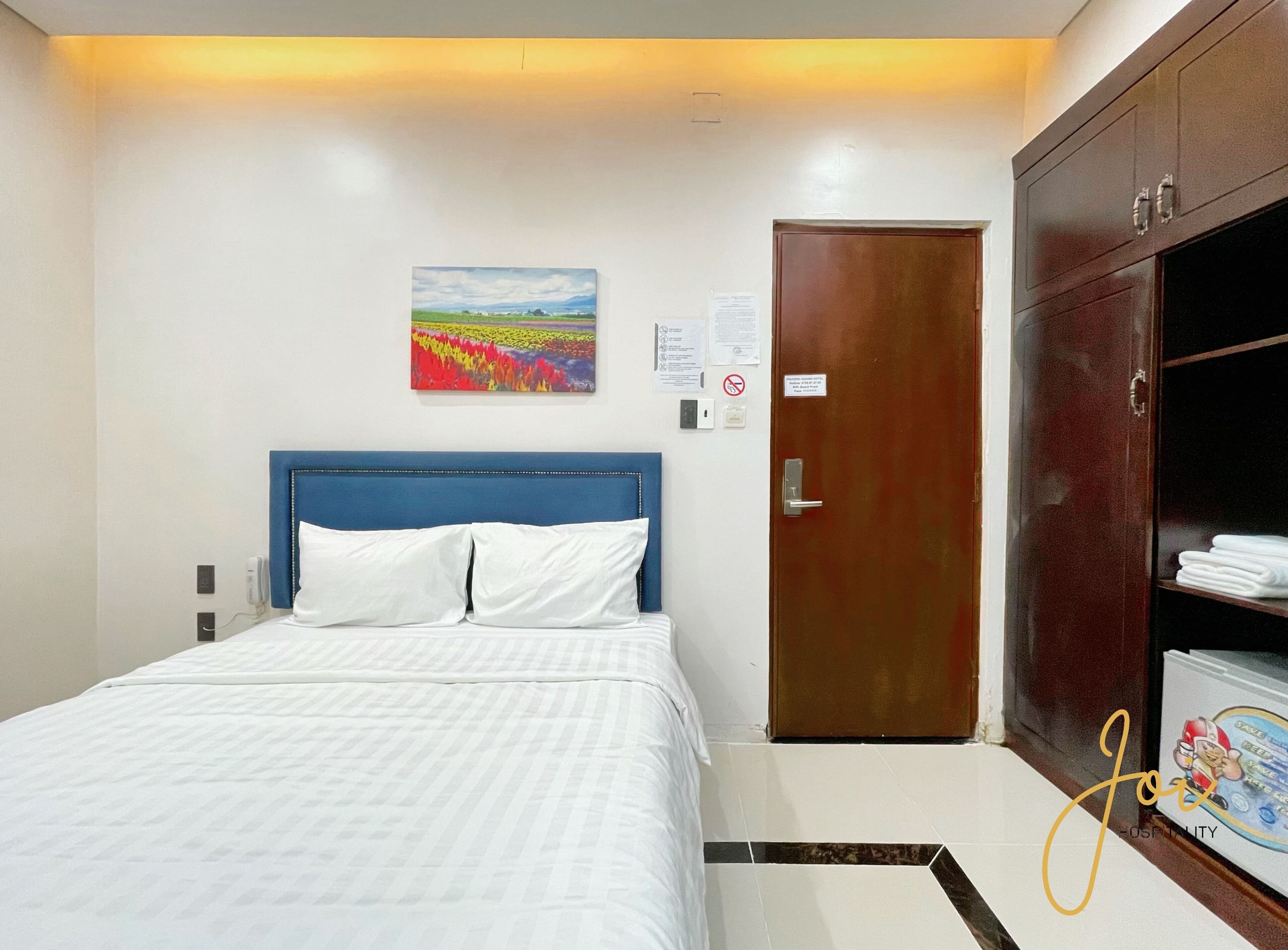 Standard Double Room, No Windows | Desk, laptop workspace, blackout curtains, iron/ironing board