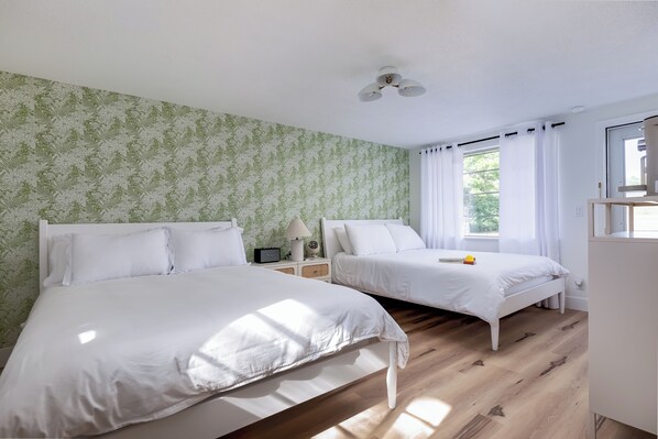 واي فاي مجانًا وملاءات أسرّة