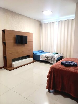 4 bedrooms, iron/ironing board, WiFi, bed sheets - Duplex penthouse 50m from Praia do Forte beach with rooftop pool (2 parking spaces) (Cabo Frio)