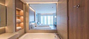 OceanView Hạ Long • Large Balcony • TwinBed
