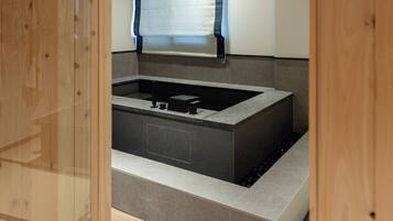 Signature | ์ฑ
์, ๋
ธํธ๋ถ ์์
๊ณต๊ฐ, ๋ฌด๋ฃ WiFi