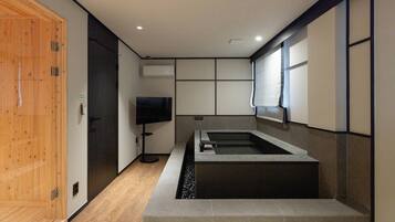 Signature | Private spa tub