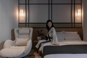Wellness | Desk, laptop workspace, free WiFi, bed sheets - Mitasuya Ryokan & Hotel Daejeon Yongjeon (Daejeon)
