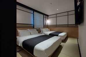 Signature | Escritorio, espacio para trabajar con laptop y wifi gratis 