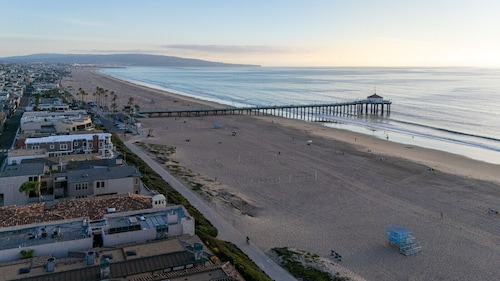 The Nest Manhattan Beach, Partial Ocean View