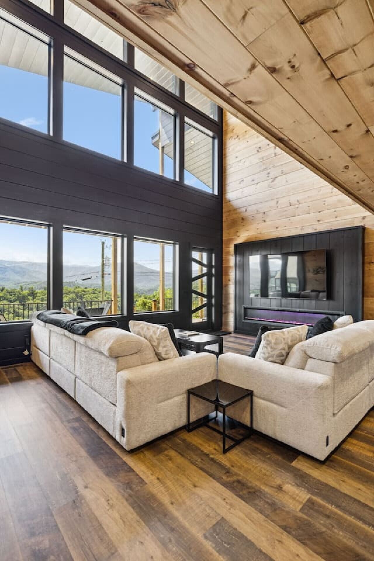 Télévision, cheminée