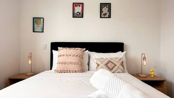 2 dormitoris, planxa i posts de planxar, wifi i roba de llit