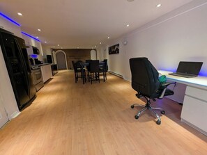 Dining - Home rental S7 (Bois-des-Filion)