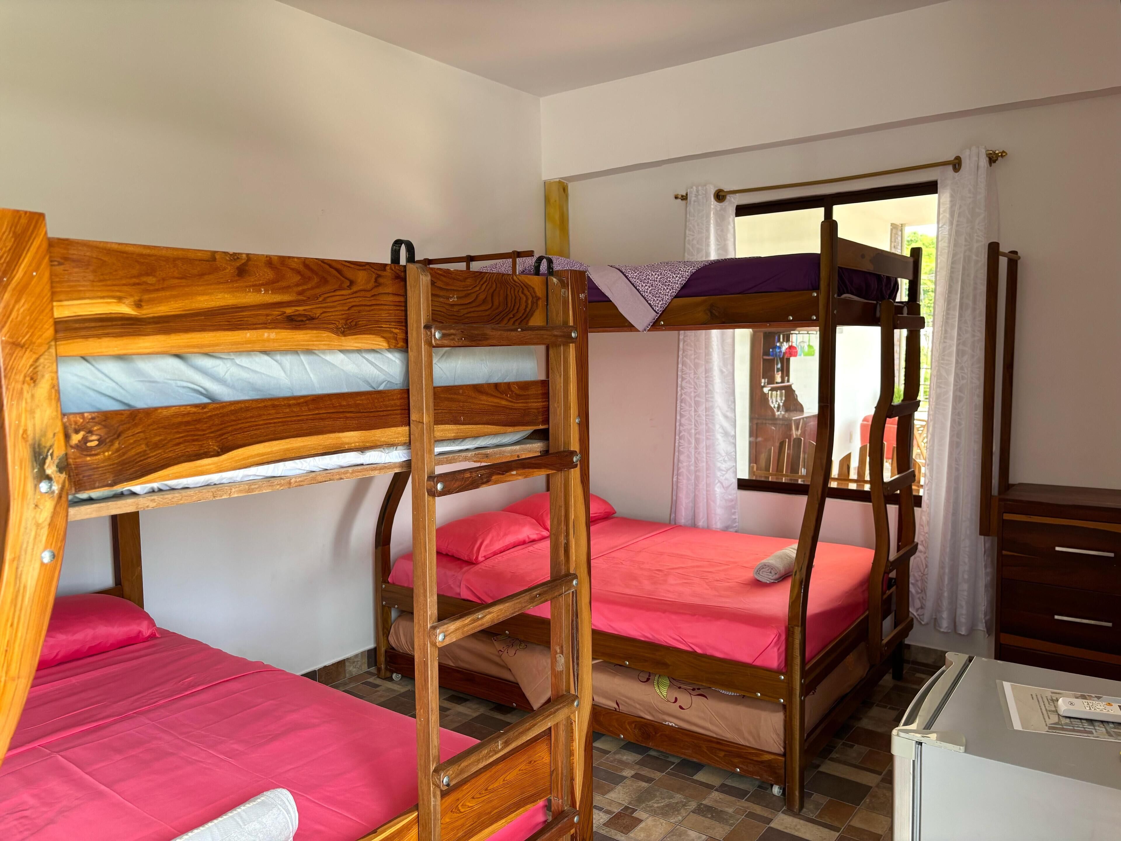 4 soverom, wi-fi og sengetøy