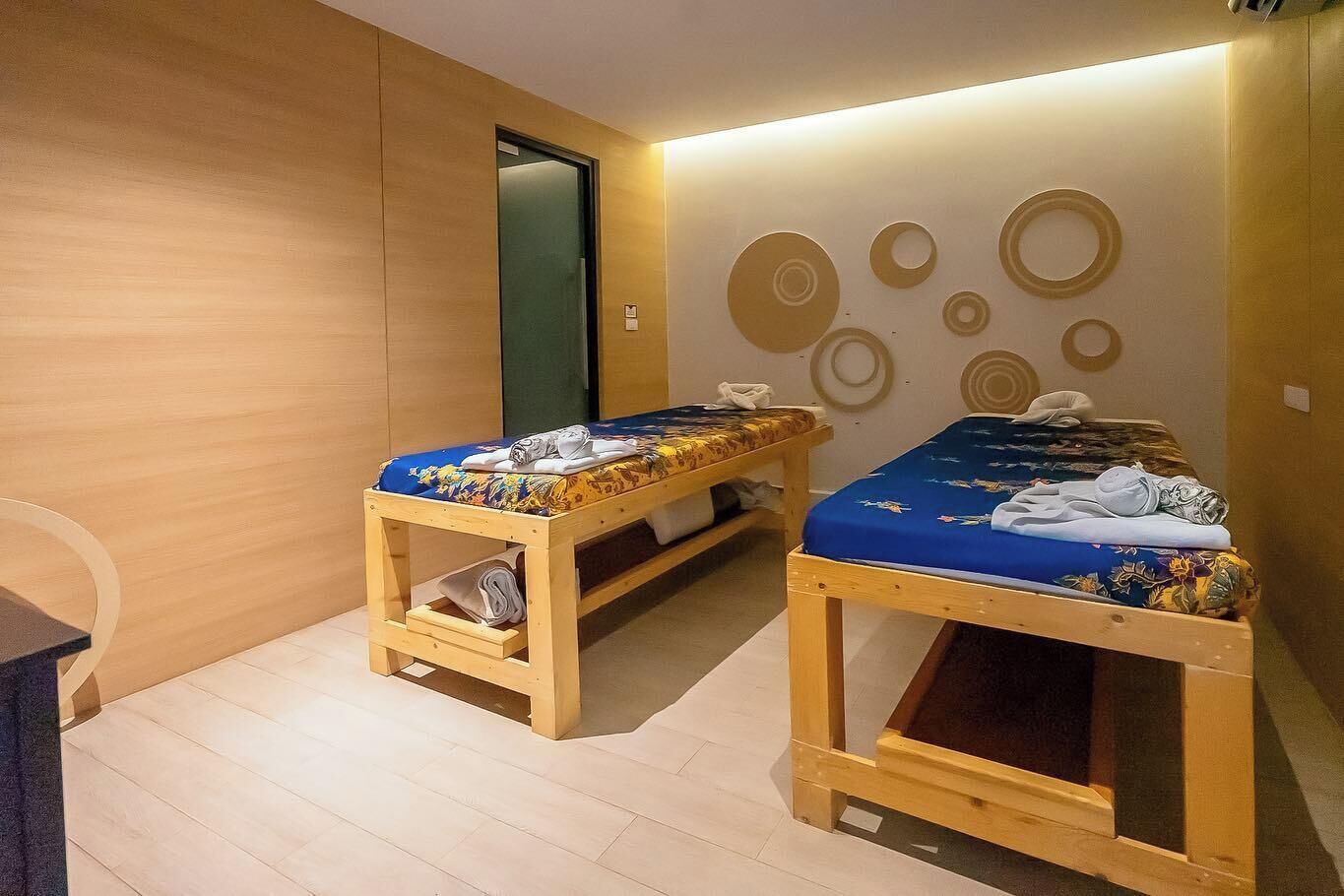 นวดบนชายหาด