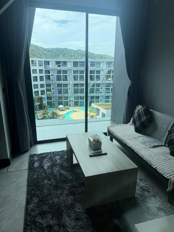 Loft estándar, 1 habitación, vistas a la piscina, junto a la montaña | Vistas a la montaña