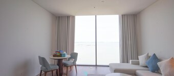 OceanView Hạ Long • Large Balcony • TwinBed