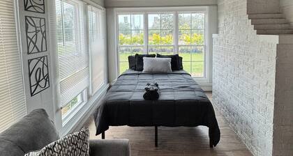 Delightful studio with AC in Land O' Lakes