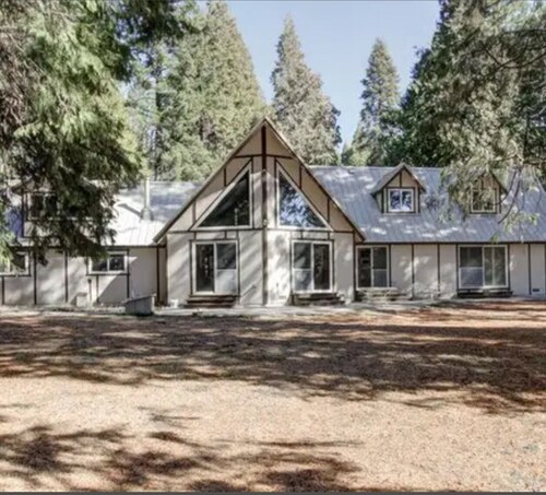 Charming 3-bedroom country house with AC in Shingletown