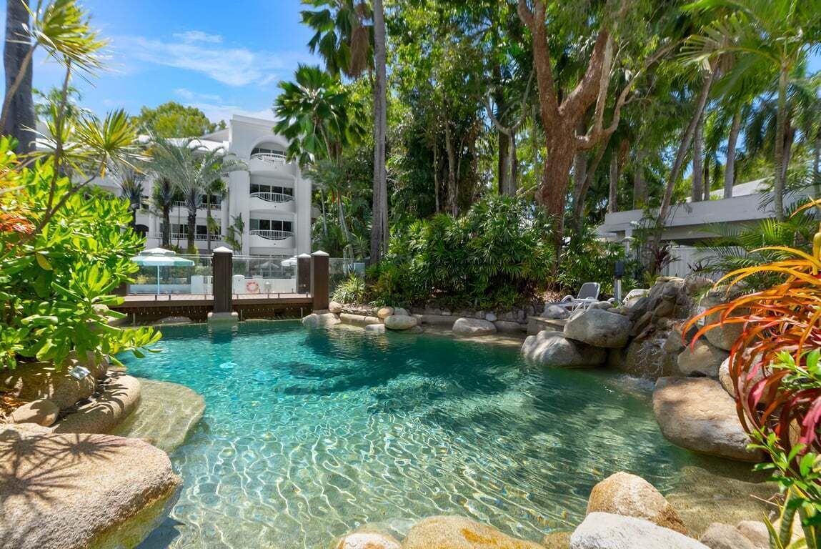 3 outdoor pools, a heated pool