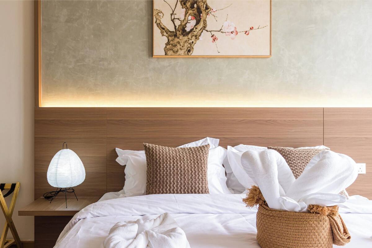 Japandi Three Bedroom Suites | Desk, blackout drapes, iron/ironing board, WiFi (free)