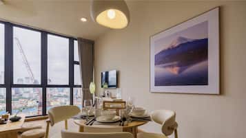 Japandi One Bedroom Suites | In-room dining