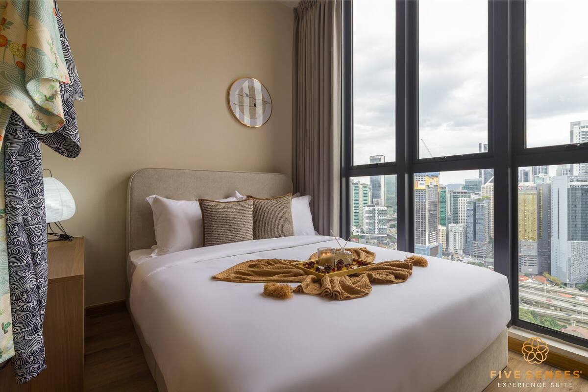 Blackout curtains, iron/ironing board, free WiFi