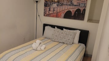 1 chambre, fer et planche Ă repasser, accĂšs Internet, draps fournis