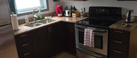 雪櫃、微波爐、爐具、咖啡機/沖茶器