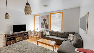 Televisor i llar de foc