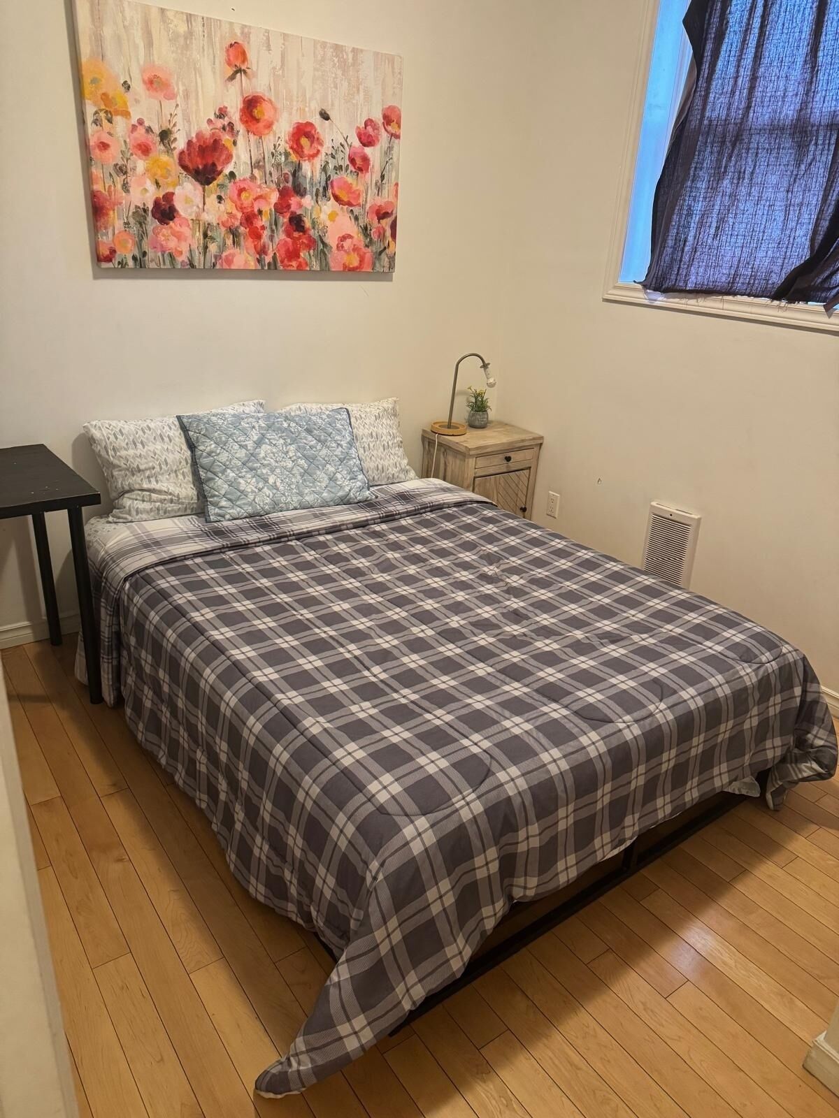 2 soverom, strykejern/-brett, internettilgang og sengetøy