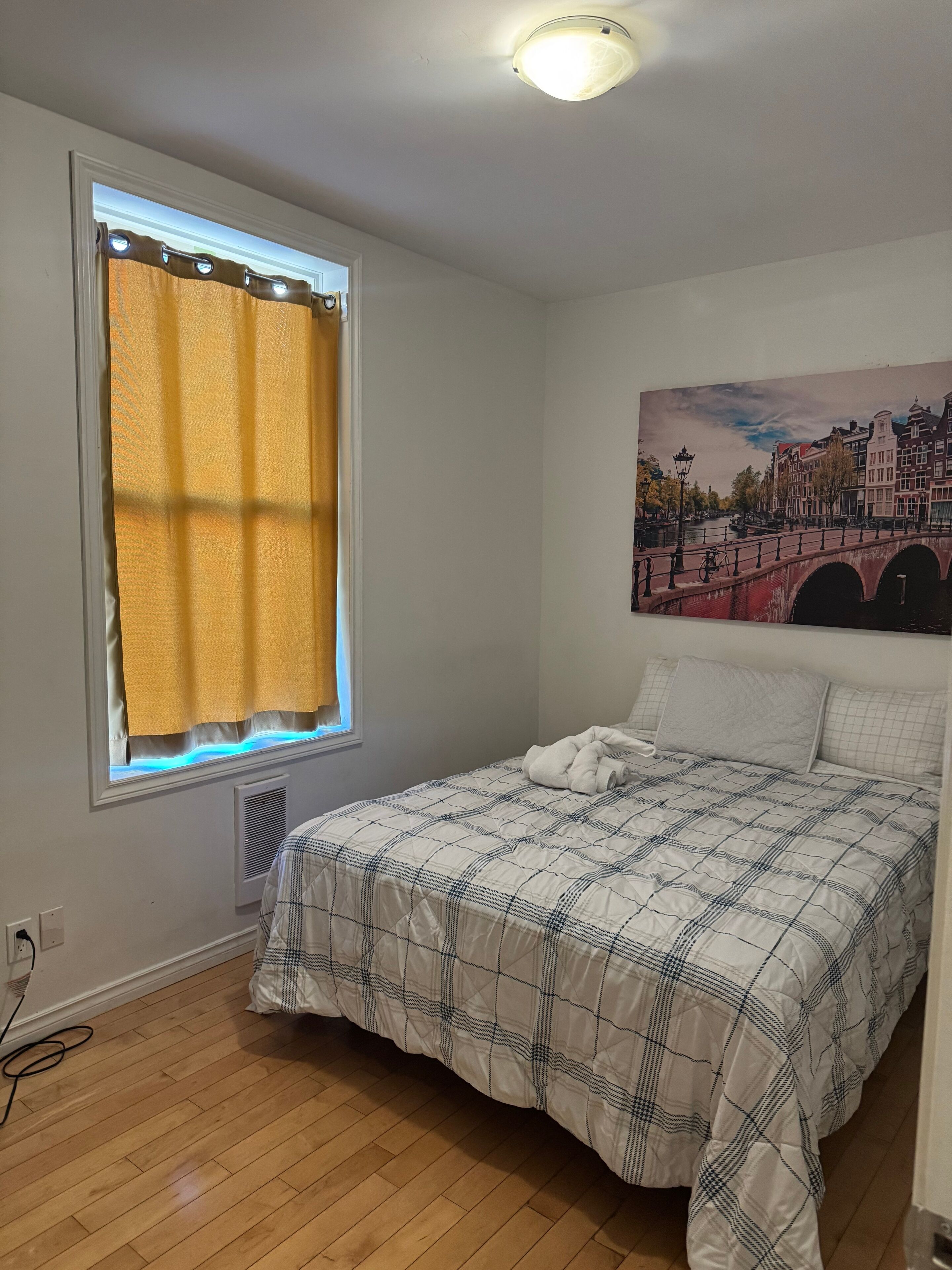 2 chambres, fer et planche à repasser, accès Internet, draps fournis