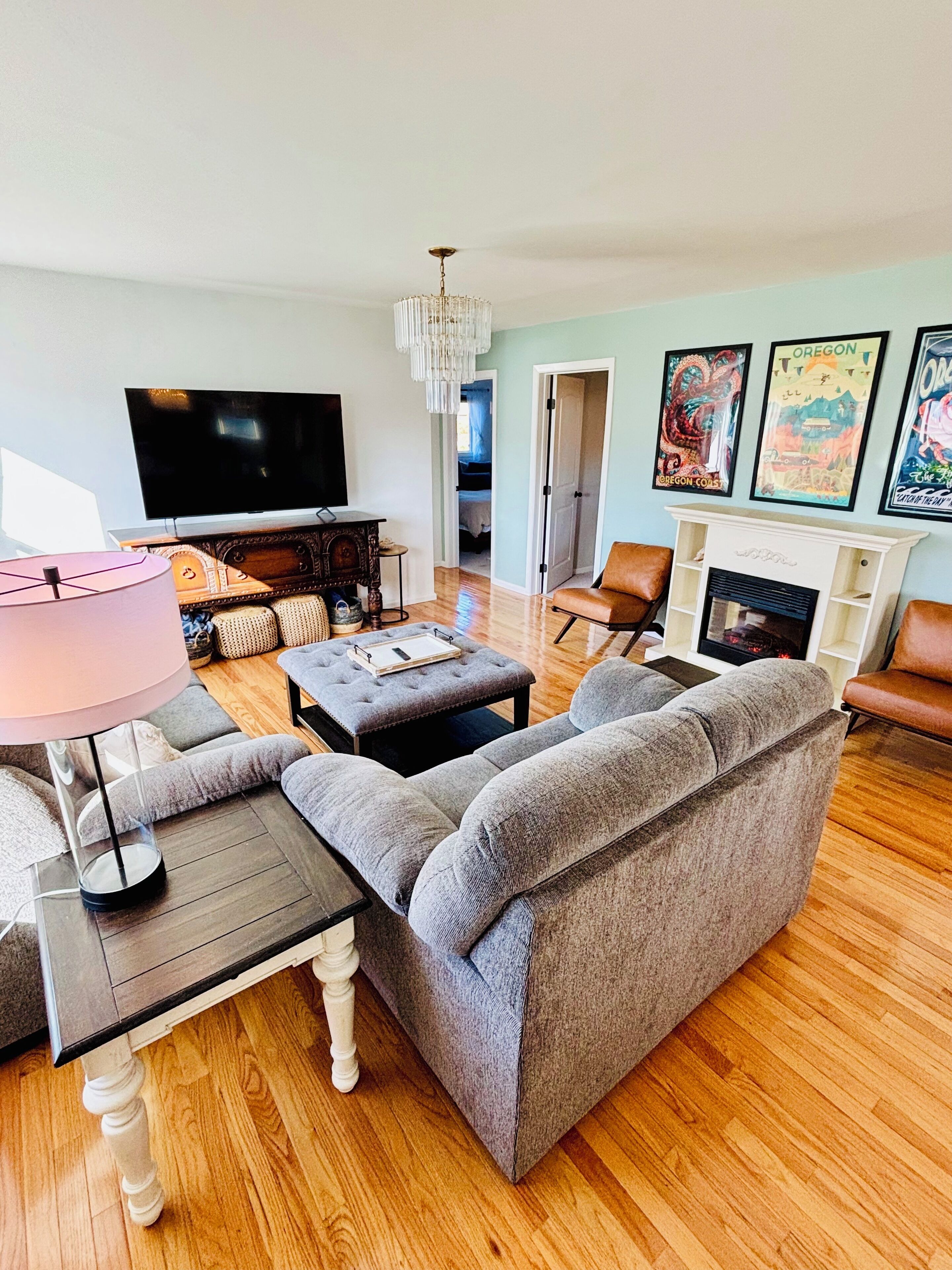 Smart TV, fireplace, video games