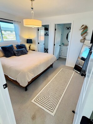 3 slaapkamers, een strijkplank/strijkijzer, reisbedje, gratis wifi