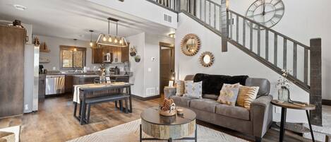 Televisión y chimenea