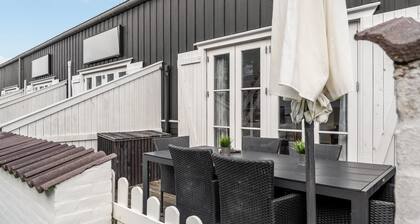 "Epiphania" - 100m to the fjord by Interhome