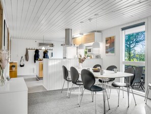 Dining - "Tamina" - 800m to the fjord by Interhome (Farsø)