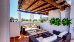Unclassified image, 3 of 3, button - Apartment in Marbella With Beach Access (Marbella)