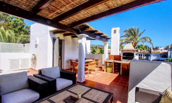 Outdoor dining - Apartment in Marbella With Beach Access (Marbella)