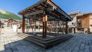 Exterior - Apartment in Bois Mean With Heated Pool (Les Orres)