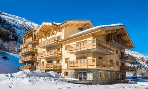 Exterior - 4 Apartment - Ski-in/ski-out, Hotel Service Included (Tignes)