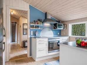 Refrigerador, microondas, horno y lavavajillas 