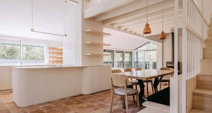 Houses & Villas for 8 People